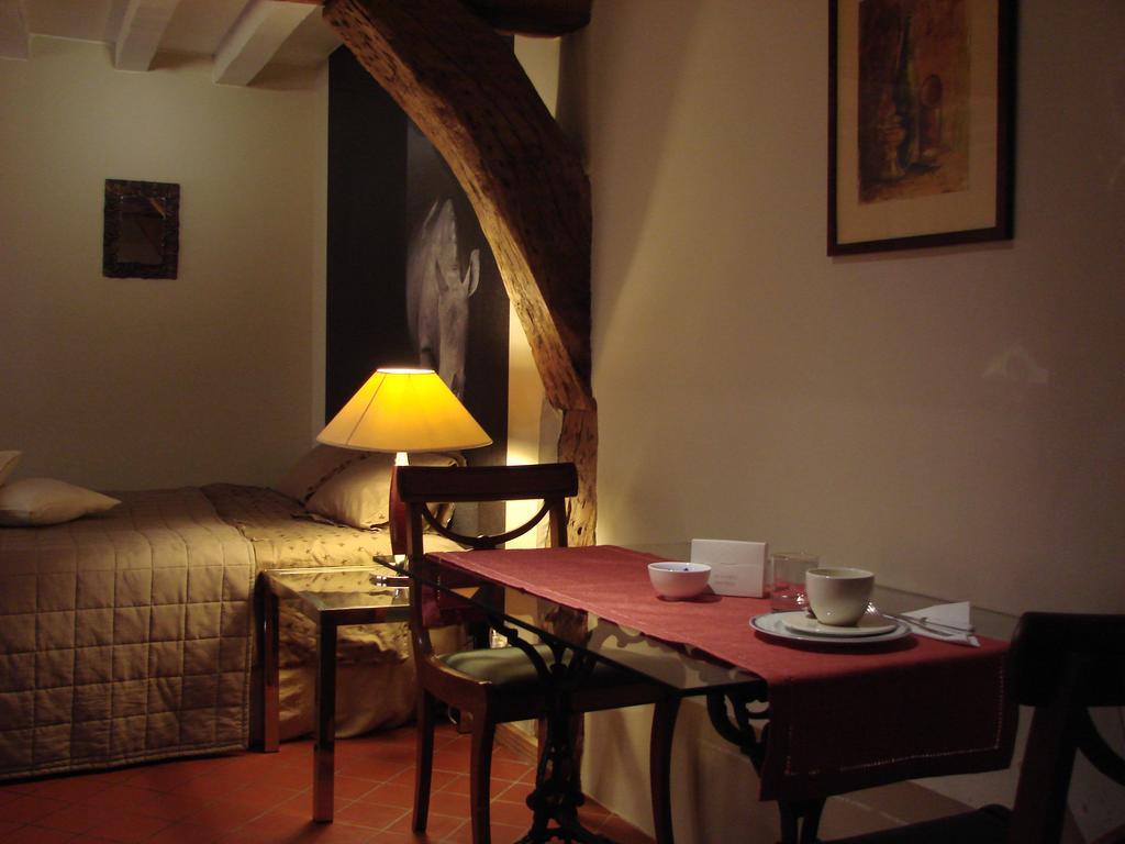 Aparthotel De Beek Anno 1410 Sint-Truiden Quarto foto